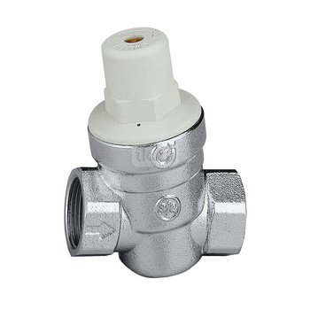 Regulator ciśnienia CALEFFI 5330, GW 1/2'', 16 bar, wersja skośna